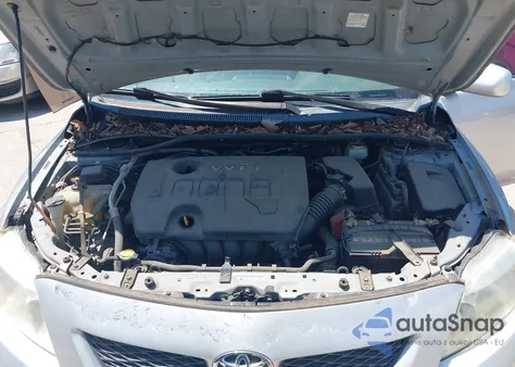 2010 Toyota Corolla Le z USA, uszkodzony, nr VIN 2T1BU4EEXAC292885